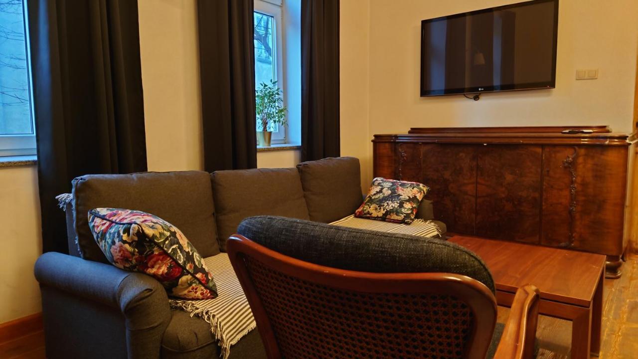 Apartamenty Przy Stonehenge Сосновец Екстериор снимка
